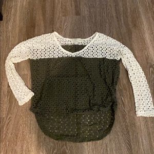 Great transitional sweater